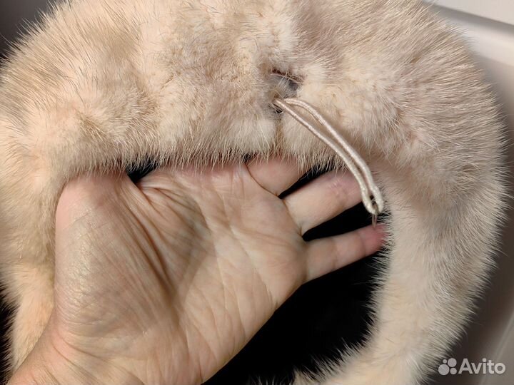 Зимняя, стильная кепка-берет натуральный мех