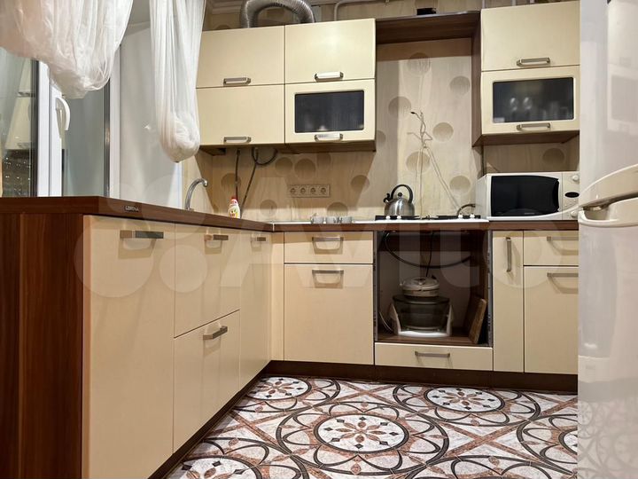 2-к. квартира, 44 м², 2/4 эт.