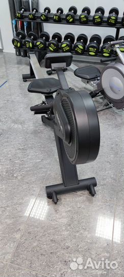 Гребной тренажер Sole SR500