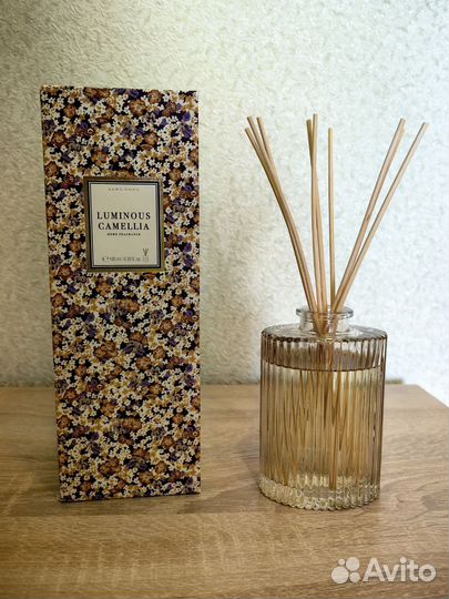 Парфюм для дома Zara Home Luminous Camelia 185 ml