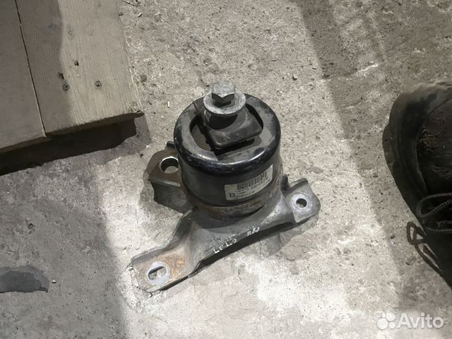 Опора двигателя правая land rover freelander 2