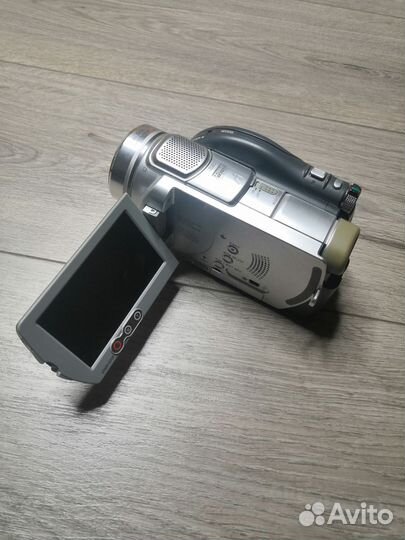 Видеокамера Sony DCR - DVD505