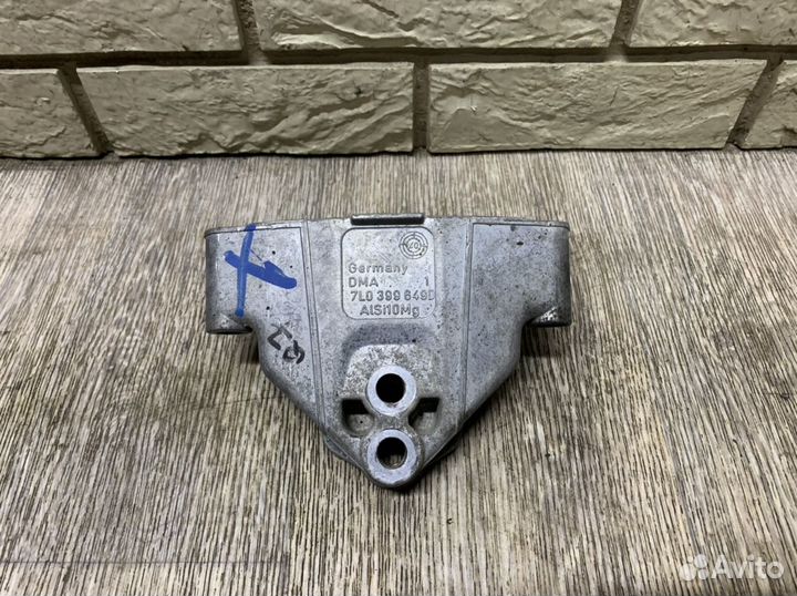 Audi Q7 4L Кронштейн опоры кпп задний