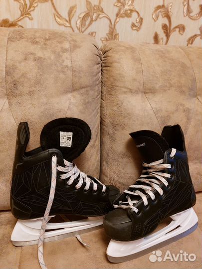 Коньки хоккейные бу одевал 1 раз 39 размер