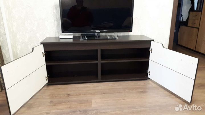 Тумба под телевизор новая