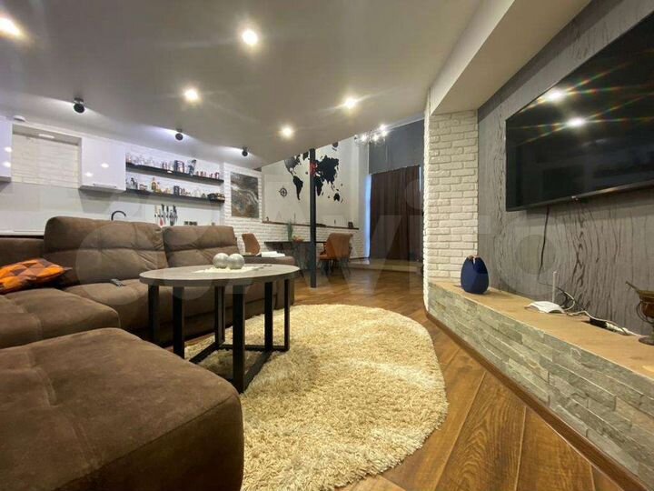 2-к. квартира, 85 м², 1/5 эт.