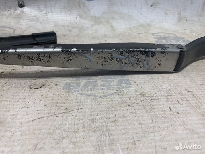 Поводок дворника левый Nissan Cefiro A32 VQ20DE