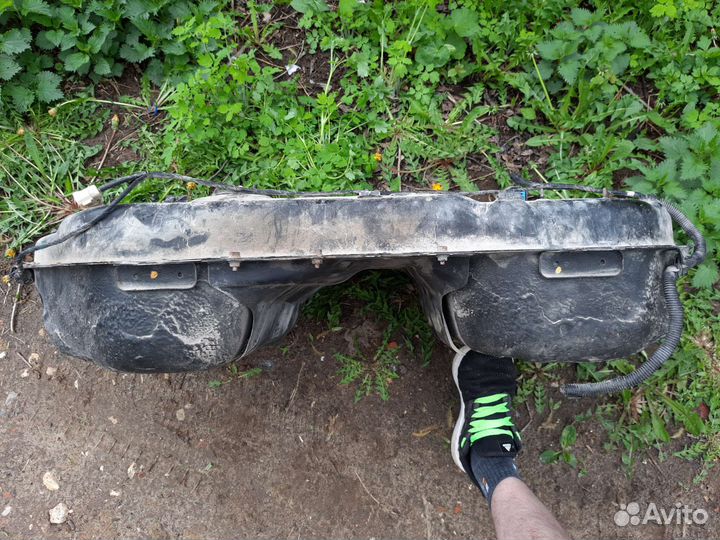 Бензобак Мицубиси Оутлендер 1