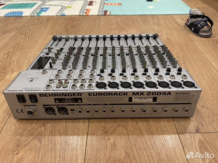 Пульт Behringer Eurorack