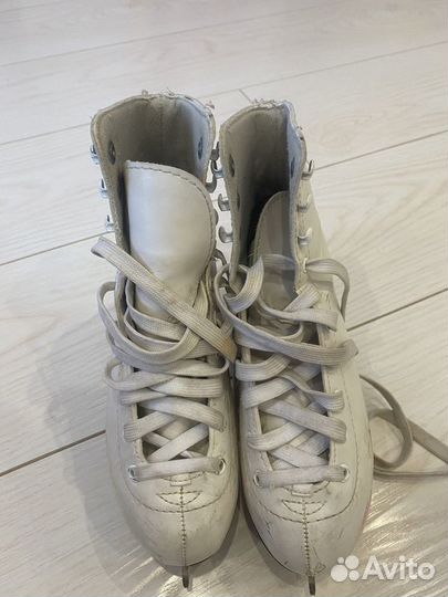 Коньки фигурные детские 34 размер