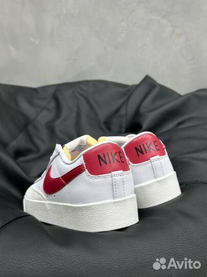 Nike Blazer Low 77 Vintage Team Red