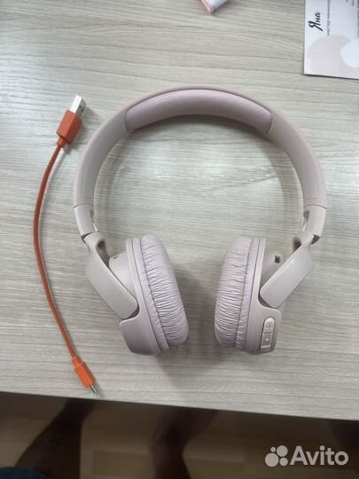 Беспроводные наушники jbl tune 560bt