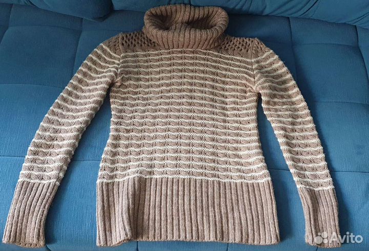 Свитер женский