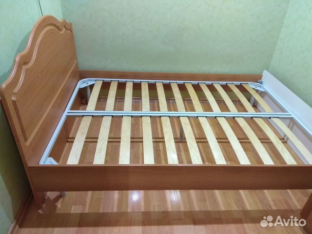 Авито мебель кровати б у. Кровати б/у размер 140. Б/У кровать 200 х 140. Кровати в Омске. Кровать 140 на 200 авито.