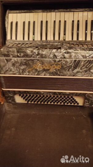 Продается аккордеон
