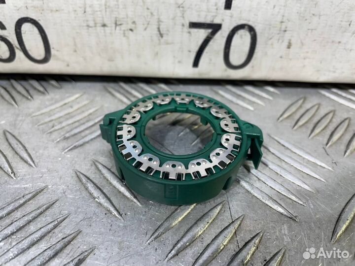 Б/У Кольцо крепежное ксеноновой лампы Audi #002