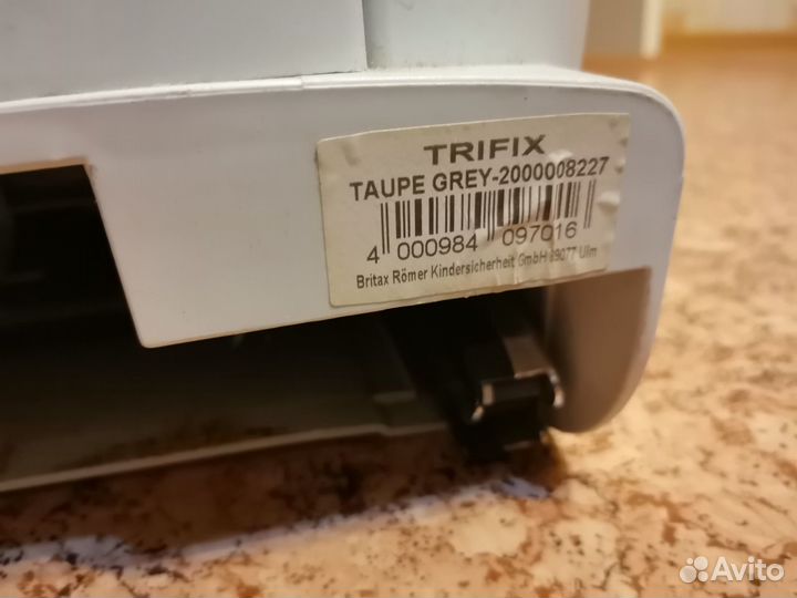 Автомобильное кресло Romer-Britax Trifix (9-18) Is