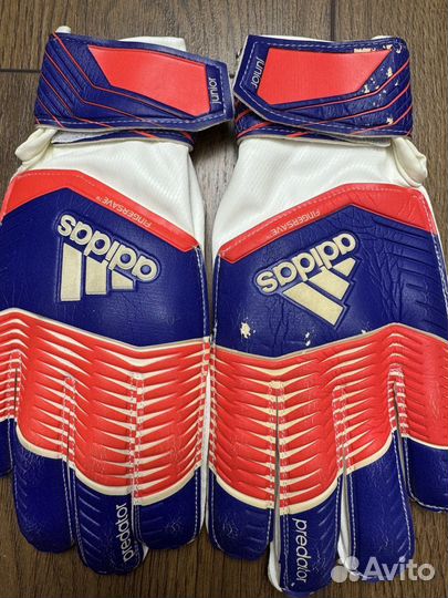 Вратарские перчатки Adidas Fingersave размер 8