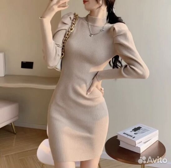 Платье весеннее женское