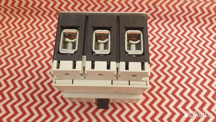 Автоматический выключатель Moeller PMC1-40/3 (40А)