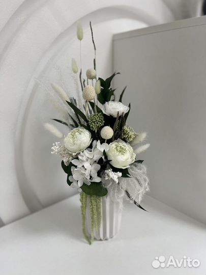 Композиция из сухоцветов