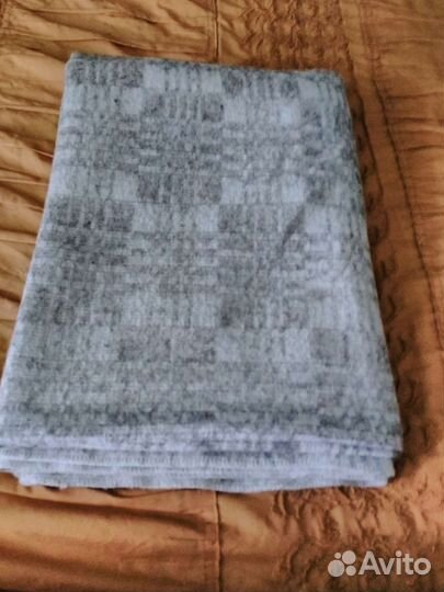 Одеяло шерстяное 140*195