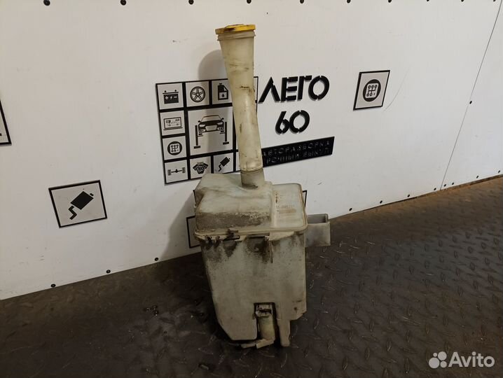 Бачок для Nissan Maxima A32