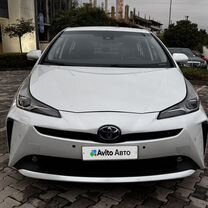 Toyota Prius 1.8 CVT, 2020, 203 000 км, с пробегом, цена 1 790 000 руб.