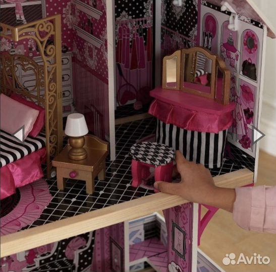 Домик кукольный