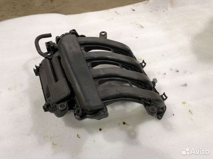 Коллектор впускной Renault Megane Scenic Laguna