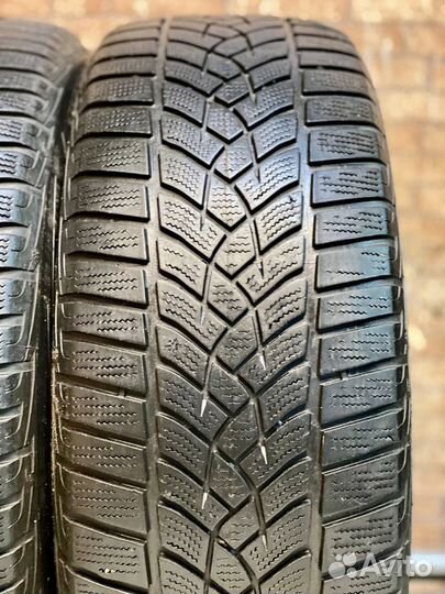 Goodyear UltraGrip Performance Gen-1 215/55 R17