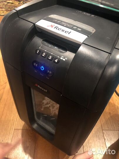 Офисный измельчитель бумаги