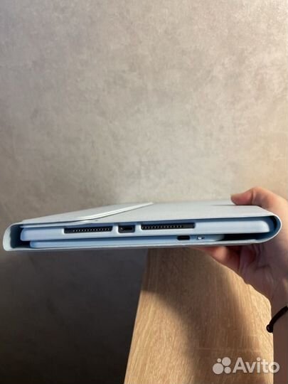 Бепроводная клавиатура для iPad 10.2