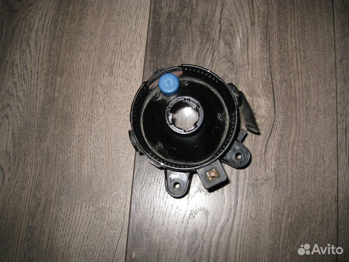 Фара противотуманная (правая) Ford Mondeo 3