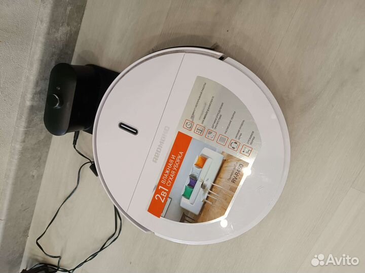 Робот пылесос