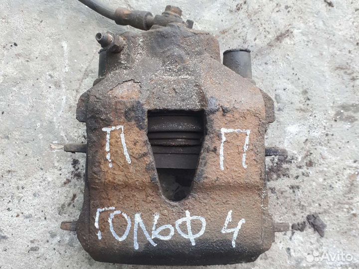 Правый передний суппорт фольксваген гольф 4
