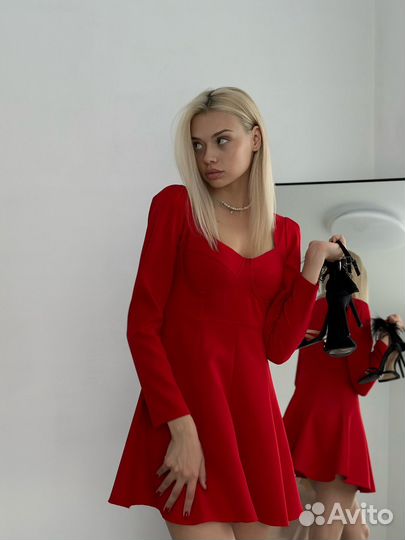 Платье женское мини с чашкой на груди