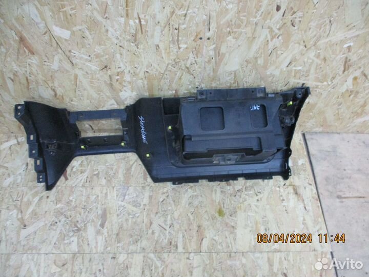 Бардачок в сборе Джили Эмгранд EC7