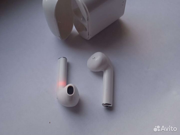 Беспроводные наушники i7 mini TWS