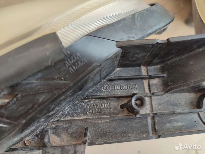 Тоета рав 4 2008 г фары