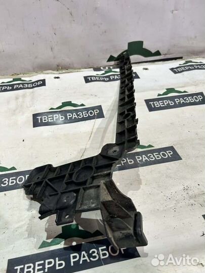 Крепление бампера - заднее левое Ford Transit MK8