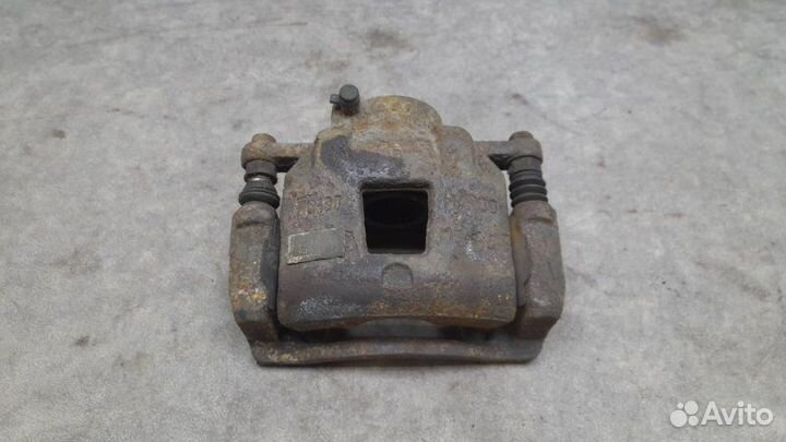 Суппорт передний правый Peugeot 301 1.2 (72) MT