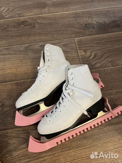 Коньки фигурные женские