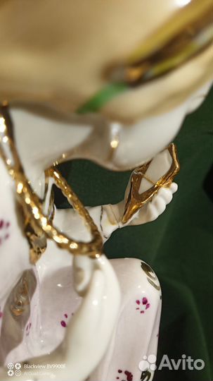 Фарфоровая статуэтка 