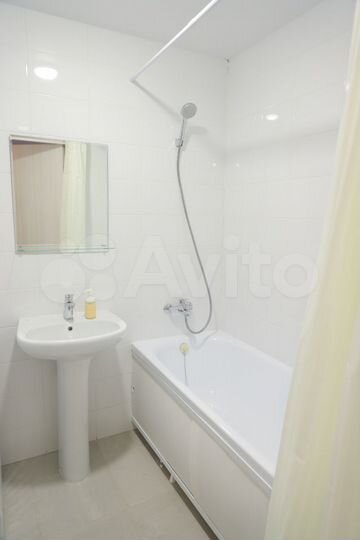 2-к. квартира, 57 м², 4/33 эт.