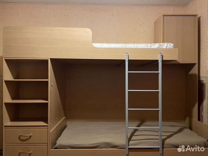 Двухъярусная кровать бу с матрасами