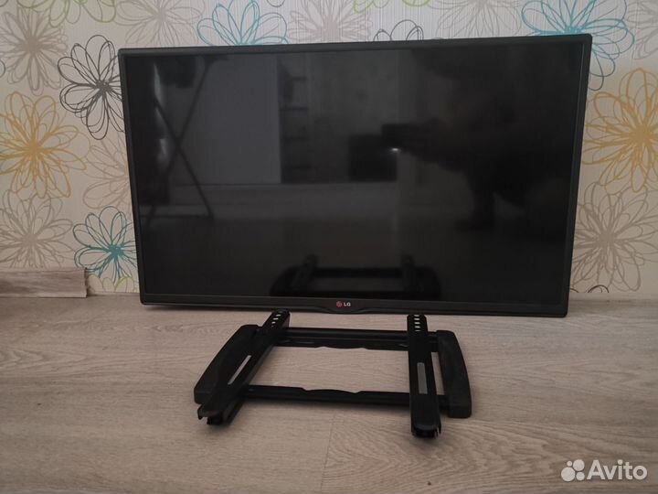 Телевизор LG 32 LB551U