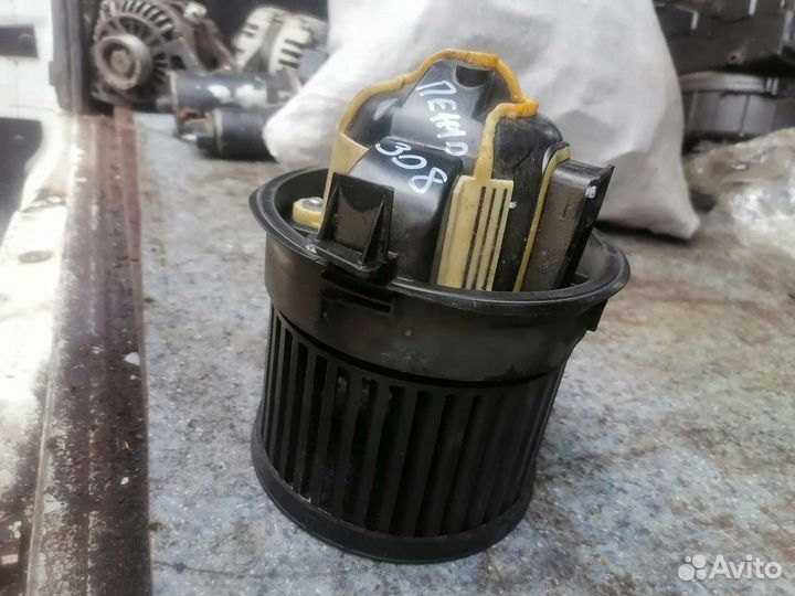 Мотор печки пежо 308