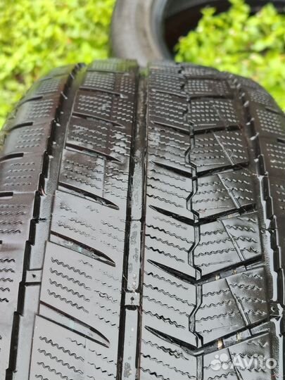 Winter Tact Snow + Ice 215/55 R17 98
