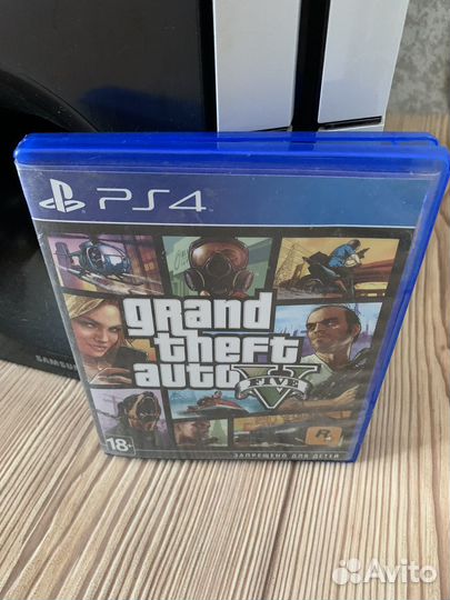 Sony PS4 Monster White